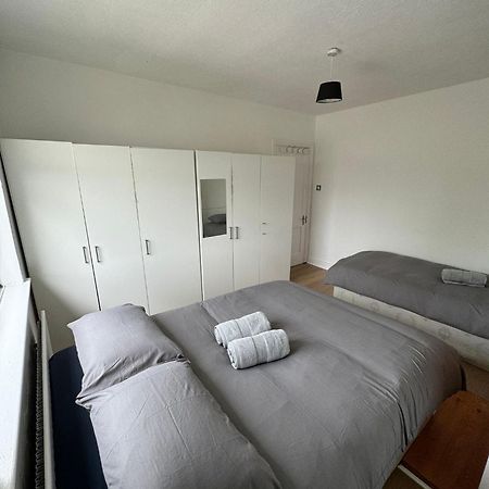 Nice Triple Room At 2 Iveragh Rd-7 Dublín Exterior foto