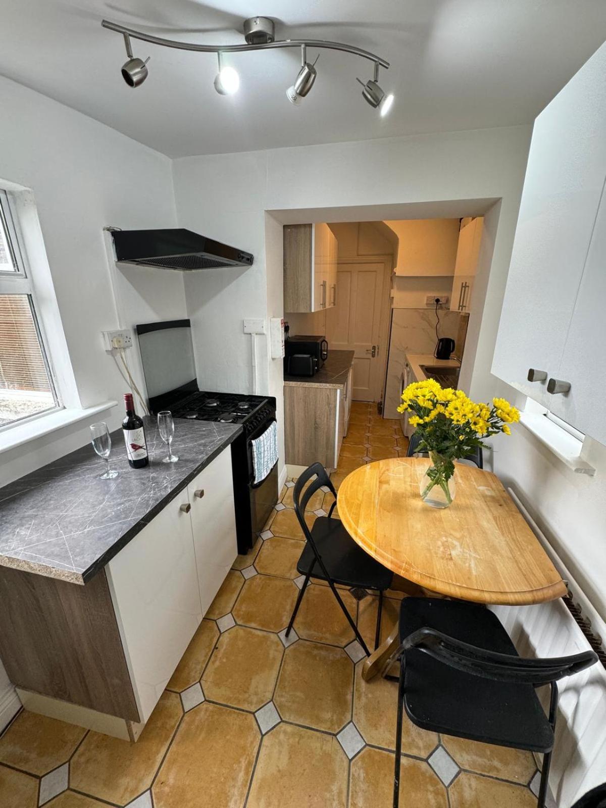 Nice Triple Room At 2 Iveragh Rd-7 Dublín Exterior foto