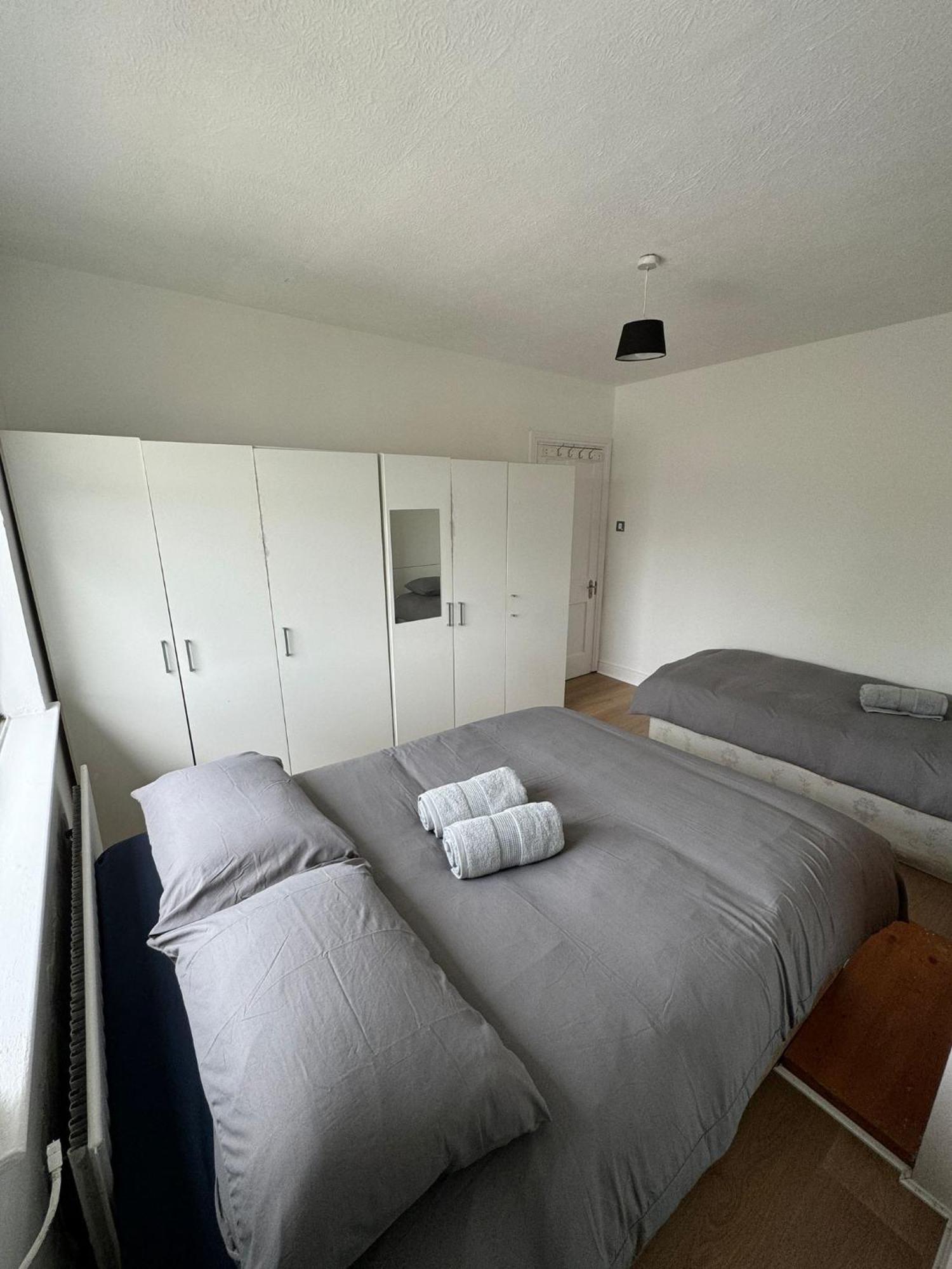 Nice Triple Room At 2 Iveragh Rd-7 Dublín Exterior foto